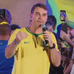 Flávio Bolsonaro usa seminário do PL no Rio para defender o Pix e anuncia viagem aos EUA Flavio-Bolsonaro-durante-3o-Seminario-Nacional-de-Comunicacao-do-PL