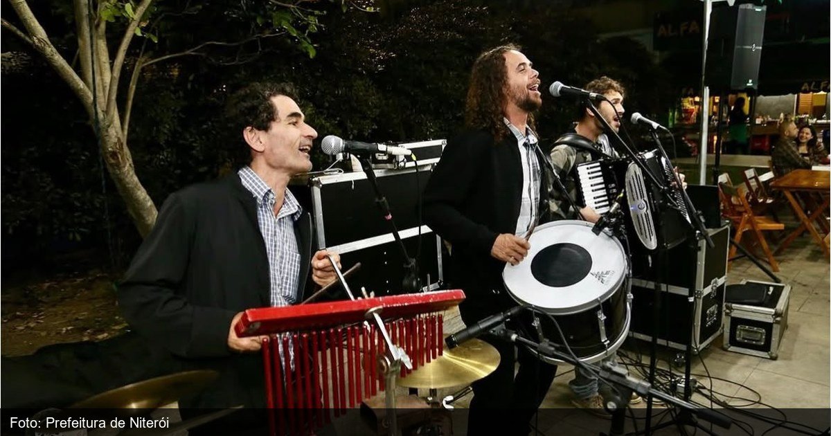 Festa junina com musica ao vivo e comidas tipicas em Niteroi