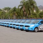 Rio tem menor letalidade violenta desde 1991, aponta ISP Fileira de viaturas da Policia Militar do Rio de Janeiro estacionadas