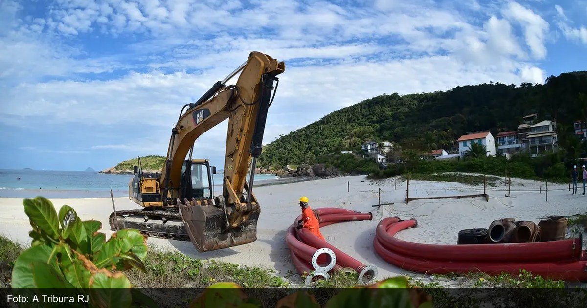 Instalação de bomba que levará água do mar à Lagoa de Piratininga, em Niterói
