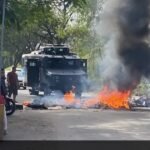 Bloqueio de via por moradores em protesto contra falta de energia em São Gonçalo
