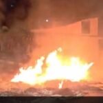 Protesto de moradores contra falta de energia em bairro de Niterói