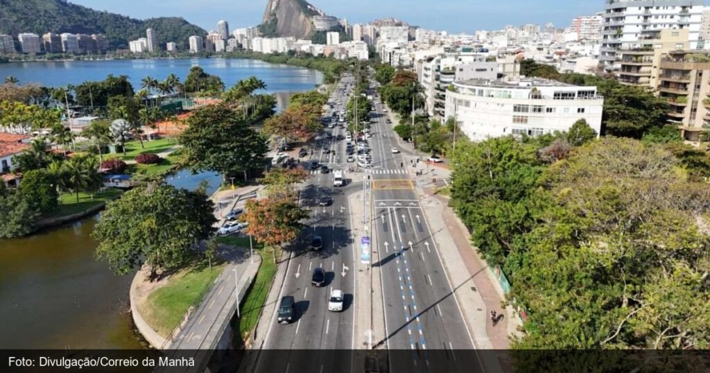 Motociclistas em faixa preferencial no Rio de Janeiro