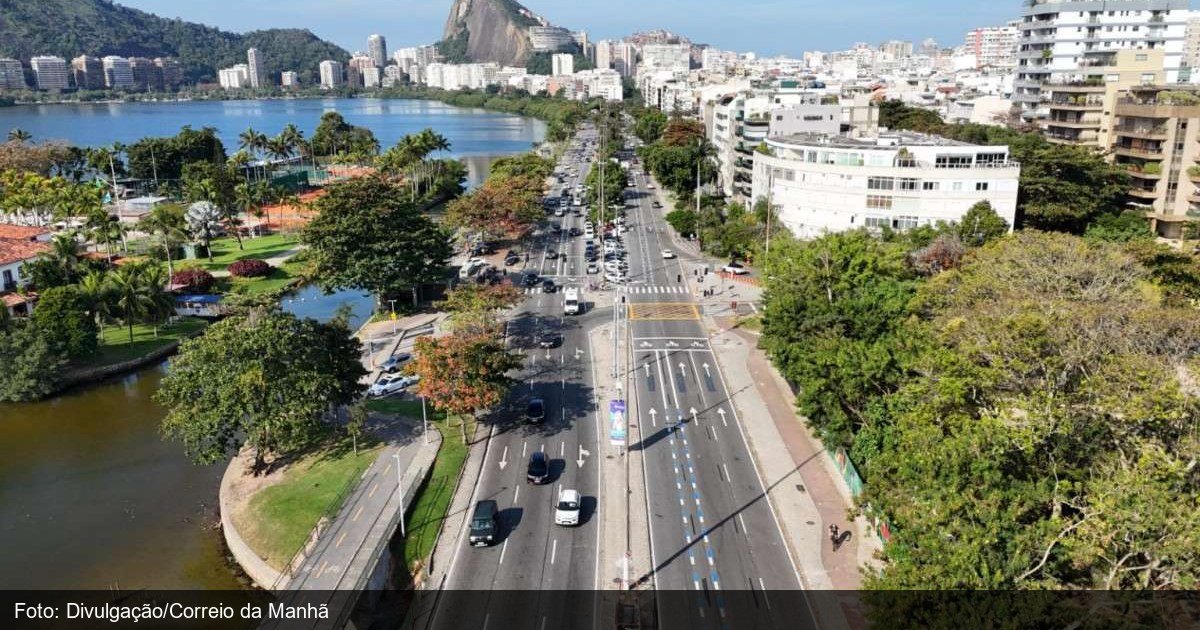 Motociclistas em faixa preferencial no Rio de Janeiro